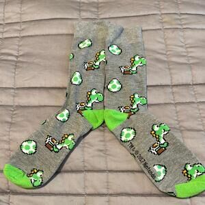 Nintendo Yoshi Graphic Socks - Gray with Green Accents